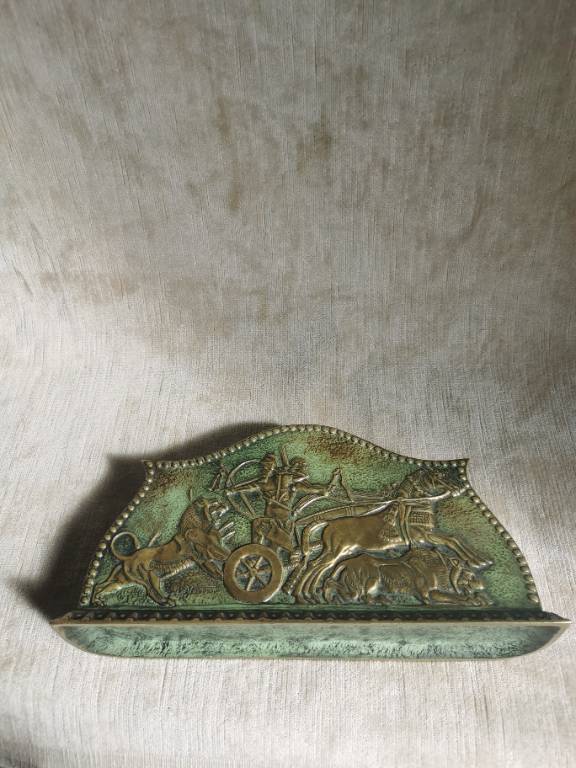 No - 599 - Max Le Verrier 1891 - 1973  porte lettre en bronze au décor de chasse  . | Puces Privées