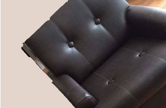 Fauteuil en skaï | Puces Privées