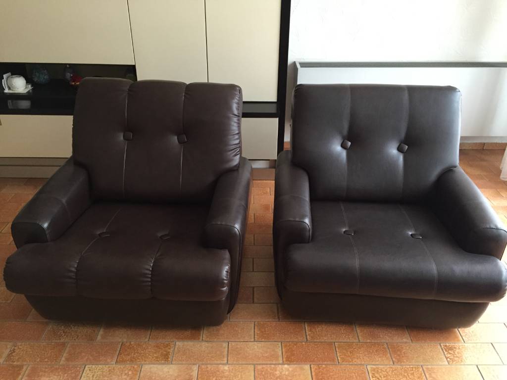 Fauteuil en skaï | Puces Privées