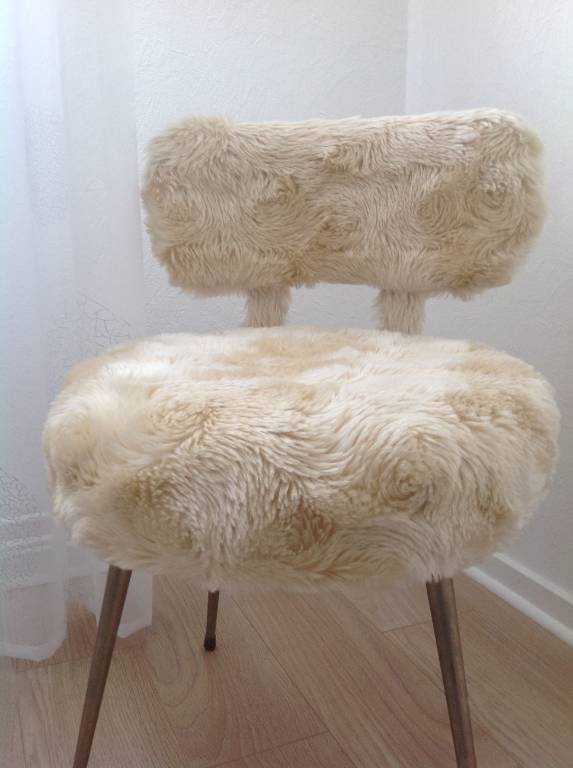 Chauffeuse moumoute | Puces Privées