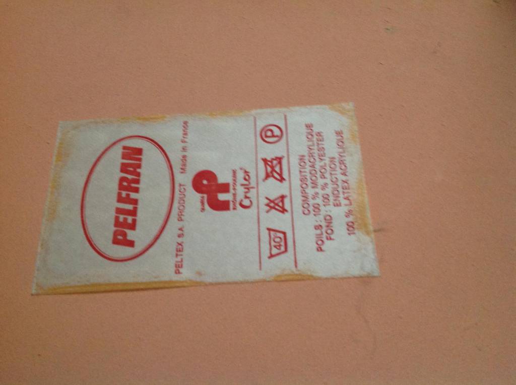 Chauffeuse moumoute | Puces Privées