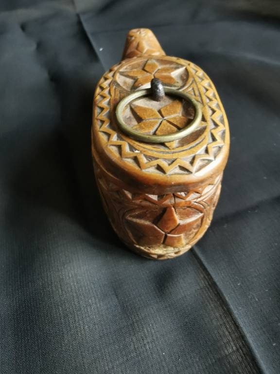 No - 608 - Tabatière en bois sculpté en forme de chaussure XIXème siècle | Puces Privées