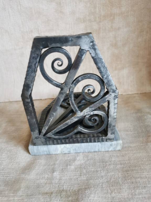 No -  610 - Serre - livres Art Déco en fer forgé année 1930 | Puces Privées