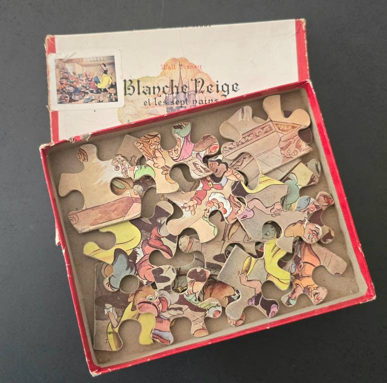 Puzzle en bois de 1958, Blanche neige et 7 nains Walt Disney® | Puces Privées