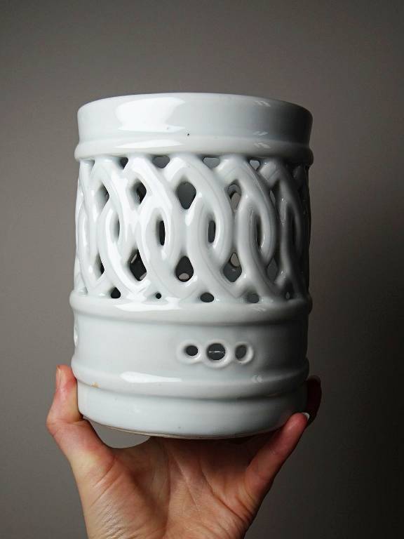 Porte-pinceaux porcelaine réticulée céladon Corée style Joseon XXe | Puces Privées