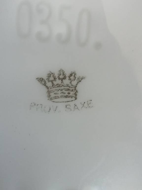 boite a biscuit XIXème en porcelaine de saxe, scene famille exellent état longueur 13 cm, 246 gr | Puces Privées