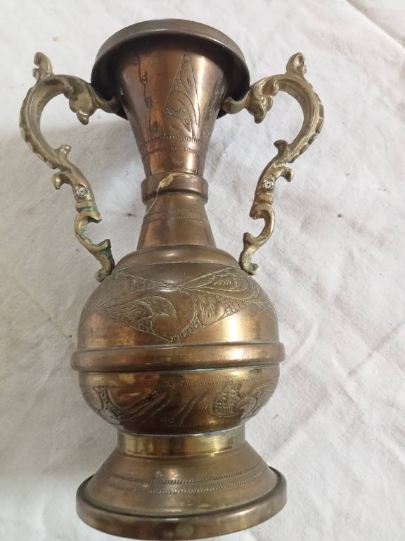 vase coupe en laiton ancien hauteur 20 cm x 15 cm 450 gr | Puces Privées
