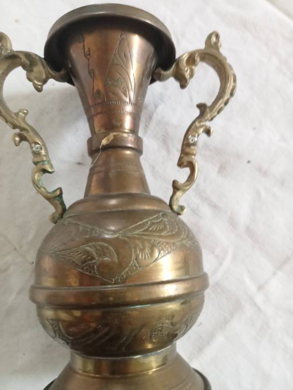vase coupe en laiton ancien hauteur 20 cm x 15 cm 450 gr | Puces Privées