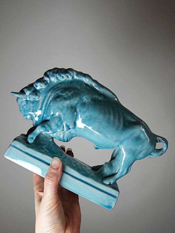 Bison Zsolnay en faïence émaillée turquoise, Hongrie, XXe siècle années 40-50 | Puces Privées