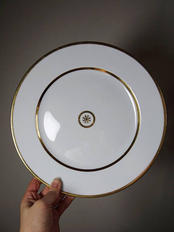 3 Assiettes plates en porcelaine Bernardaud Limoges modèle Sparte vintage | Puces Privées