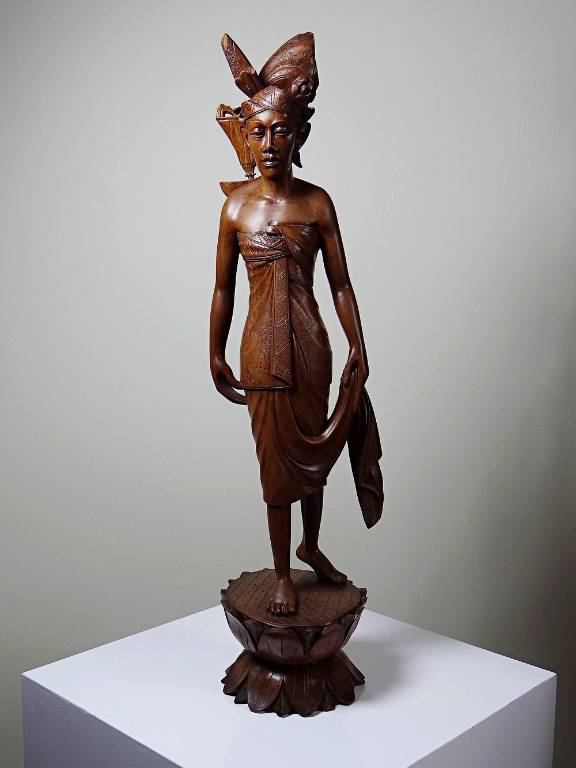 Grande sculpture en bois artisanal vintage 