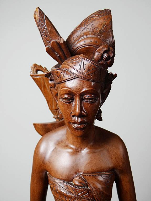 Grande sculpture en bois artisanal vintage 