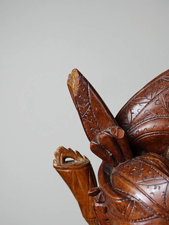 Grande sculpture en bois artisanal vintage 