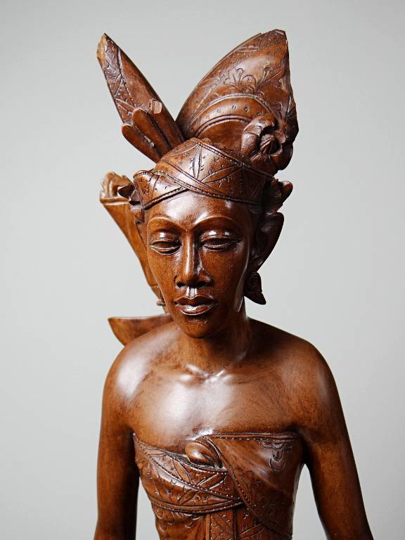 Grande sculpture en bois artisanal vintage 