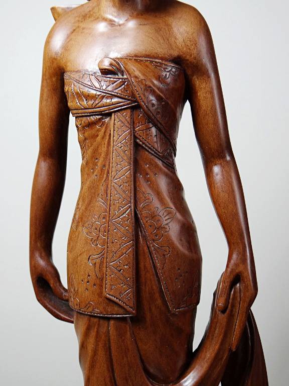 Grande sculpture en bois artisanal vintage 