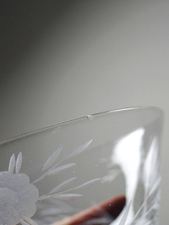 8 Coupes à champagne verre gravé à la roue décor végétal, Bohême, début XXe | Puces Privées