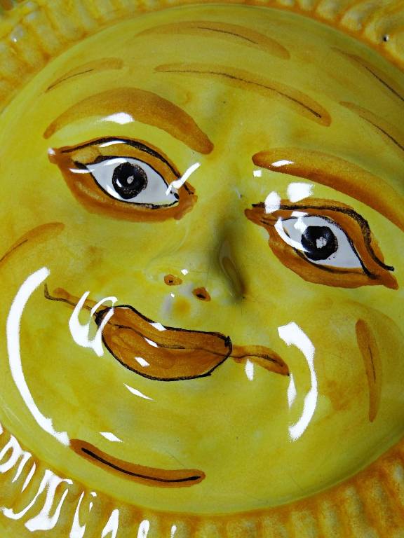 Plaque murale soleil anthropomorphe en majolique de Vietri artisanal vintage | Puces Privées