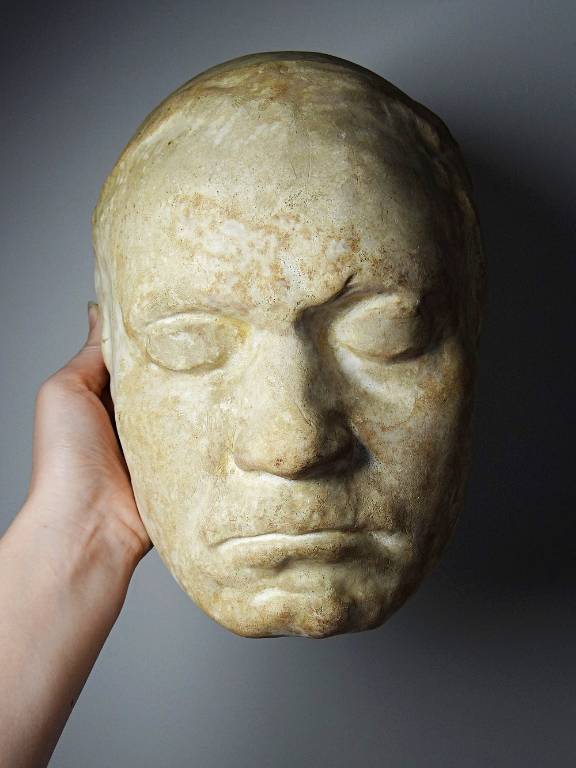 Masque mortuaire de Beethoven en plâtre, début XXe siècle | Puces Privées