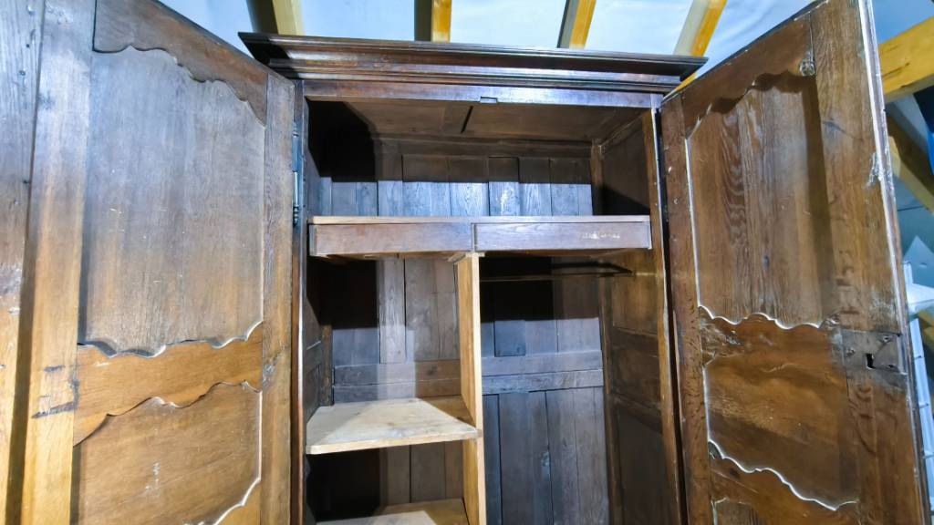 Armoire | Puces Privées