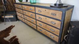 Brocante 51, vitrine Indus Concept Store, brocante Marne | Puces Privées