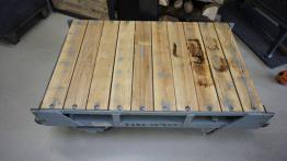 Table basse industrielle bois métal | Puces Privées