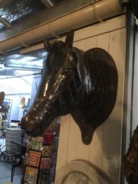 Brocante 84, vitrine LA BOUTIQUE DE PASCALE, brocante Vaucluse | Puces Privées