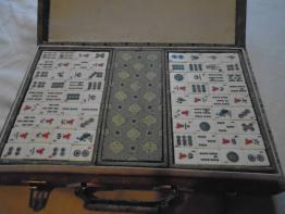 Brocante 17, vitrine Vitrine de charlotte bennett-metcalfe, brocante Charente-Maritime | Puces Privées