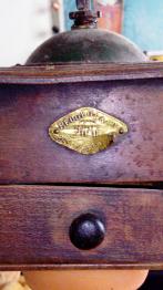 Brocante 84, vitrine Nathalie Clauzon, brocante Vaucluse | Puces Privées