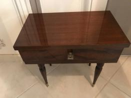 Brocante , vitrine Vitrine de Fabienne Fauvin, brocante | Puces Privées