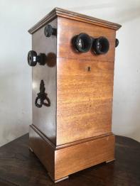 Brocante 75, vitrine Vitrine de Dante Caroli, brocante Paris | Puces Privées