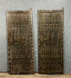Asie XIXeme  Rare paire de grands panneaux de boiserie en bois exotique entièrement sculptés | Puces Privées