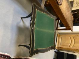 Table de salon bureau époque louis xiii époque xvii éme siecle  Noyer | Puces Privées