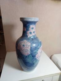 vase ancien en porcelaine hauteur 26 cm diamètre 13 cm | Puces Privées