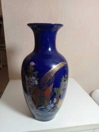 Vase en Porcelaine | Puces Privées