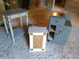 Paire de tables de chevet tables de nuit style Breton en chêne sculpté | Puces Privées