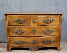 Brocante 71, vitrine Antiquites La Gondole, brocante Saone-et-Loire | Puces Privées