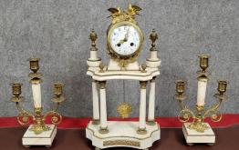 Brocante 71, vitrine Antiquites La Gondole, brocante Saone-et-Loire | Puces Privées