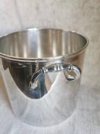 Brocante 01, vitrine Bernadette Tanzilli Antiquités, brocante Ain | Puces Privées