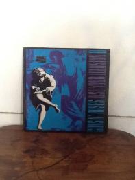 Brocante 13, vitrine Vintage et vinyls, brocante Bouches-du-Rhone | Puces Privées