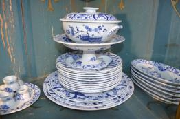 Suite de 24 assiettes en porcelaine HAVILAND FRANCE | Puces Privées