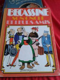 Brocante 64, vitrine Vitrine de Nadine Leprest, brocante Pyrenees-Atlantiques | Puces Privées