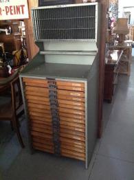 Ancien meuble de métier en bois, présentoir vitrine, Meubles de métier, Mobilier | Puces Privées
