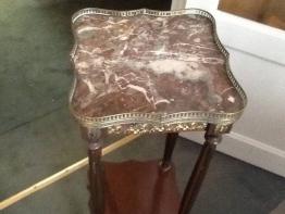 Brocante 29, vitrine Quiniou, brocante Finistere | Puces Privées