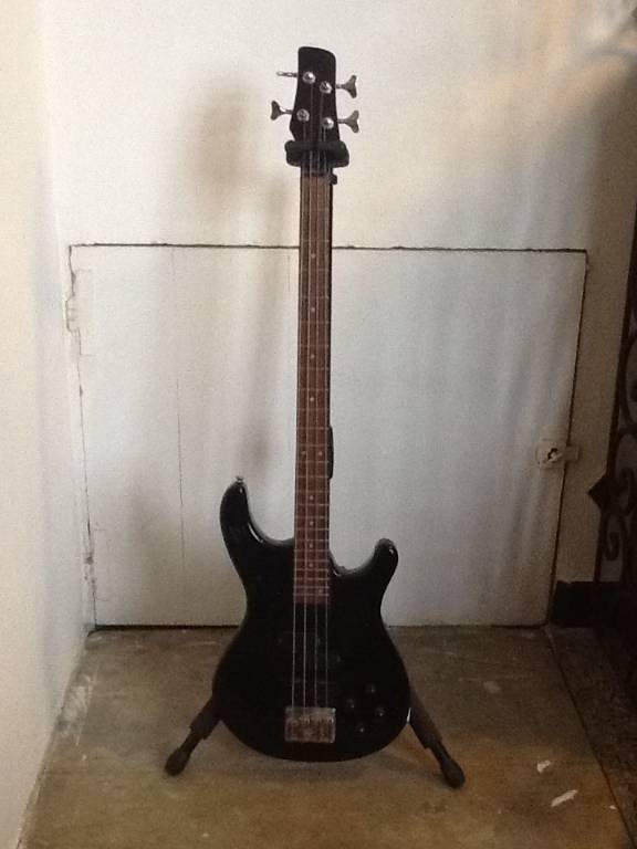 Basse SP Nashville guitars plus housse, Instruments , Musique | Puces Privées