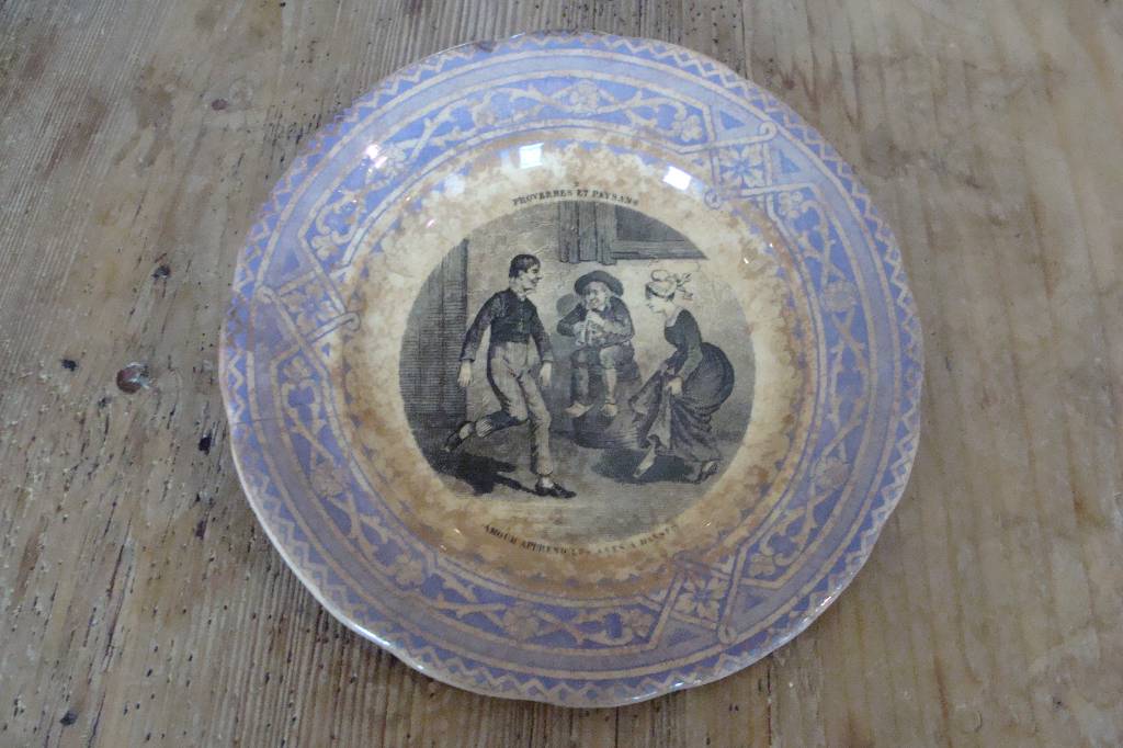 Assiette ancienne 