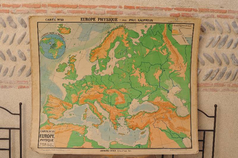Carte scolaire - Europe physique par Paul Kaeppelin, Dessin, affiche, Publicité | Puces Privées
