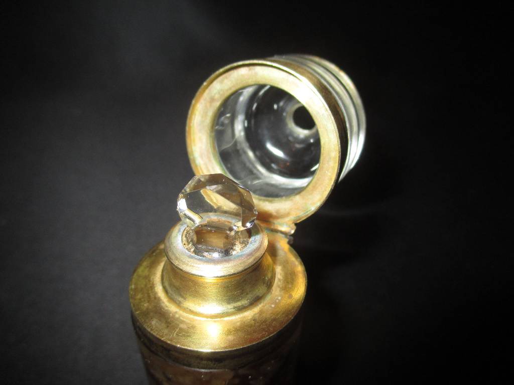 ancien flacon à sel en cristal et argent étui en cuir Sommelet Paris XIX ème, Objets de curiosité, Collections | Puces Privées