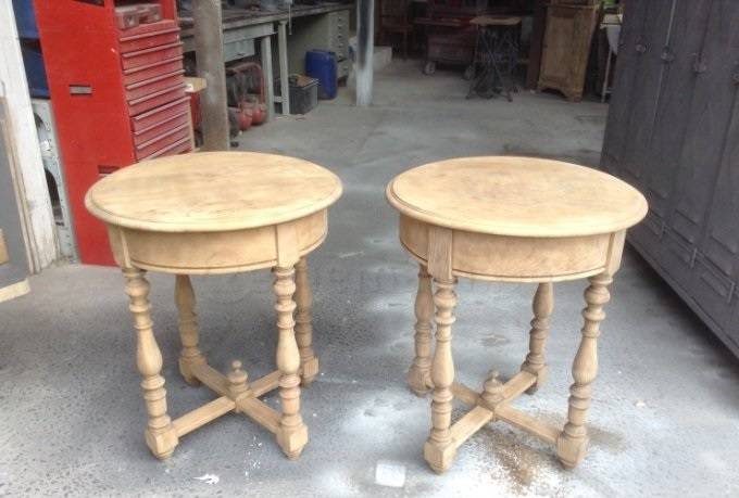 Paire de petites tables hautes | Puces Privées