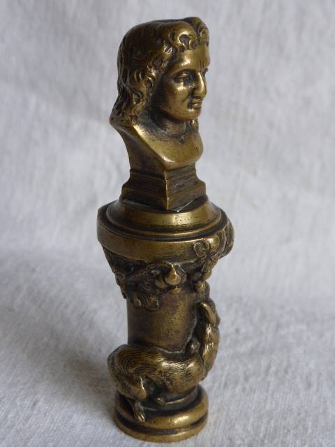 No - 221 - Sceau - cachet en bronze , buste de Jean de La Fontaine . | Puces Privées