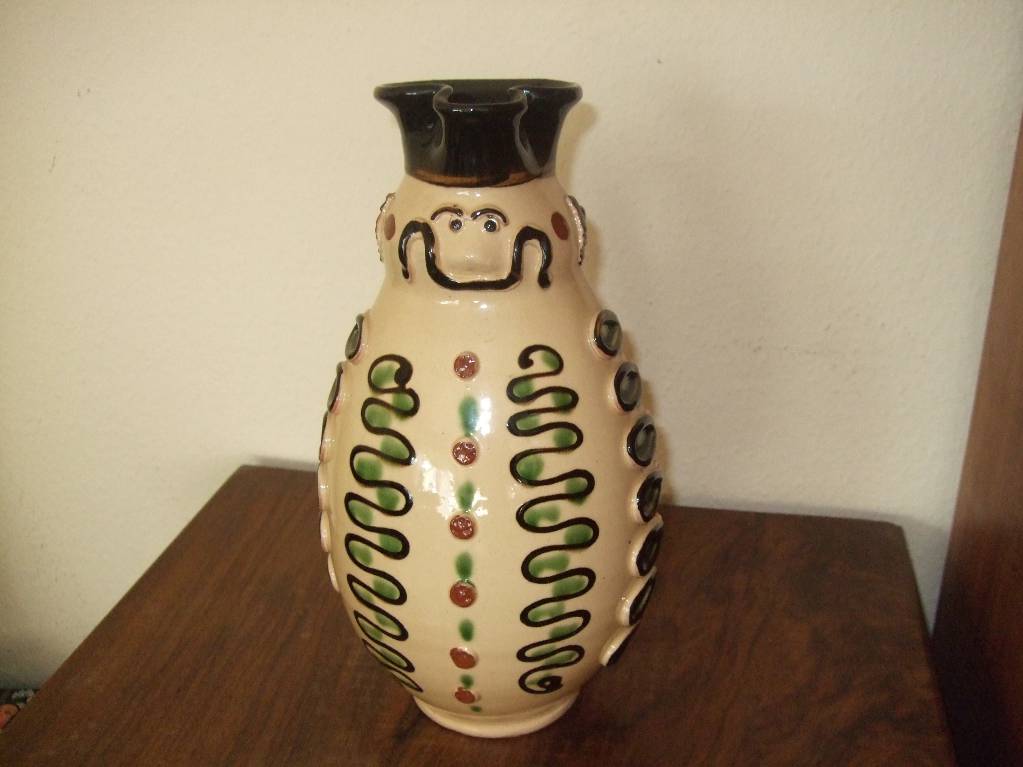 céramique vase allemand en relief années 50-60 personnage | Puces Privées